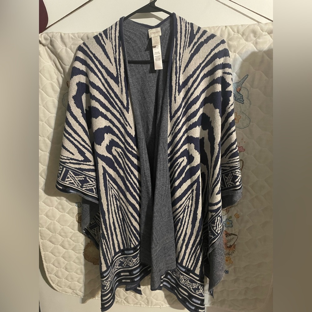 Chico’s Navy and Cream Patterned Women's Shawl/Wrap